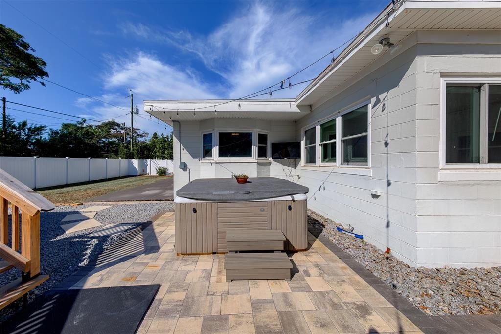 En Venta: $640,000 (4 camas, 2 baños, 1846 Pies cuadrados)