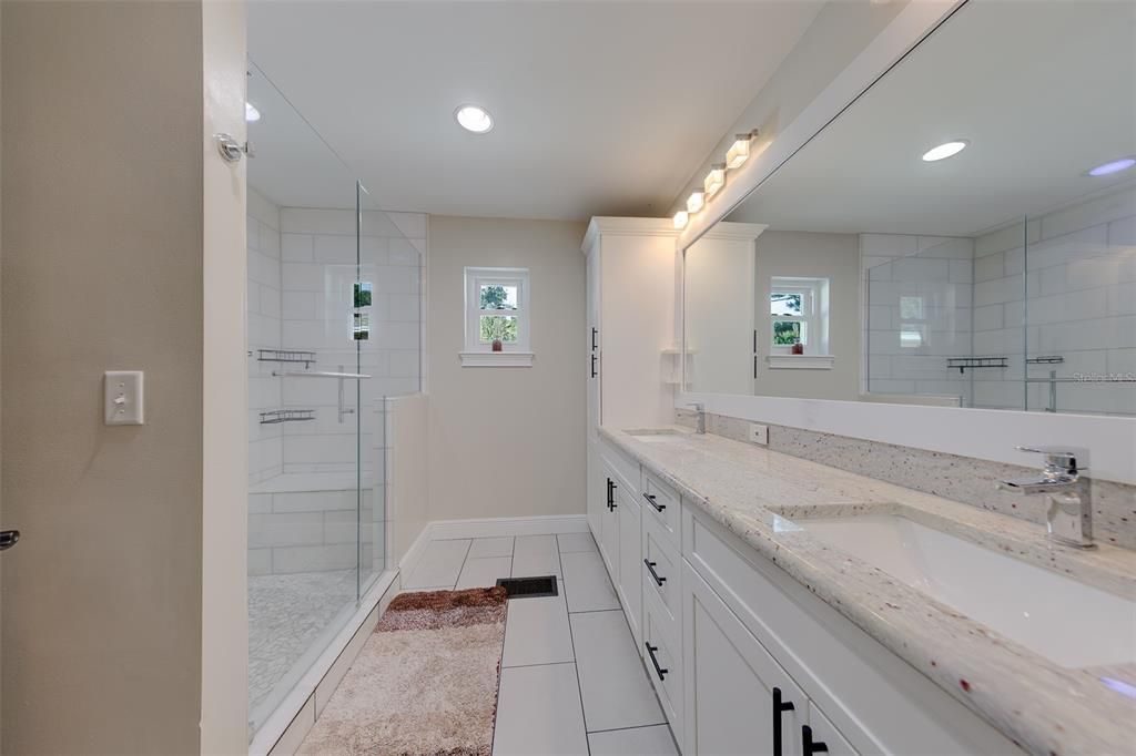 En Venta: $640,000 (4 camas, 2 baños, 1846 Pies cuadrados)