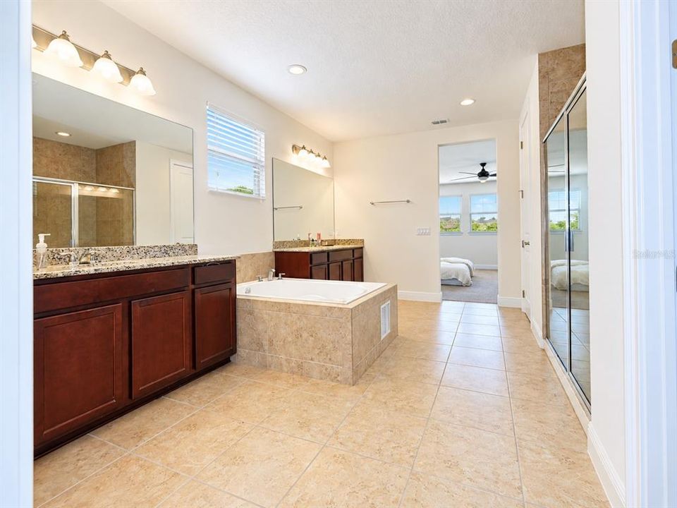 For Sale: $1,189,000 (5 beds, 4 baths, 4999 Square Feet)