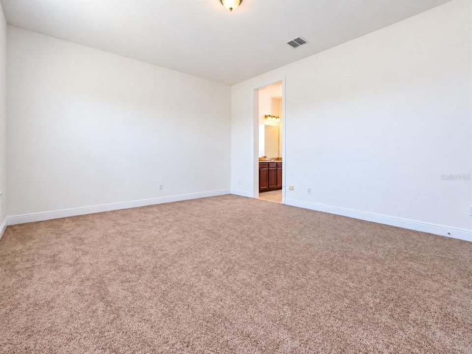 For Sale: $1,189,000 (5 beds, 4 baths, 4999 Square Feet)