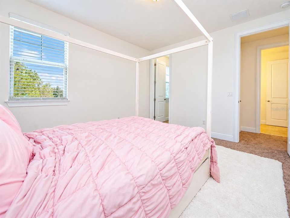 For Sale: $1,189,000 (5 beds, 4 baths, 4999 Square Feet)
