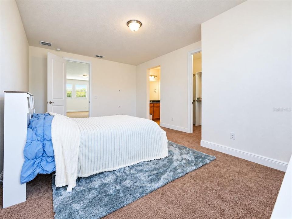 For Sale: $1,189,000 (5 beds, 4 baths, 4999 Square Feet)