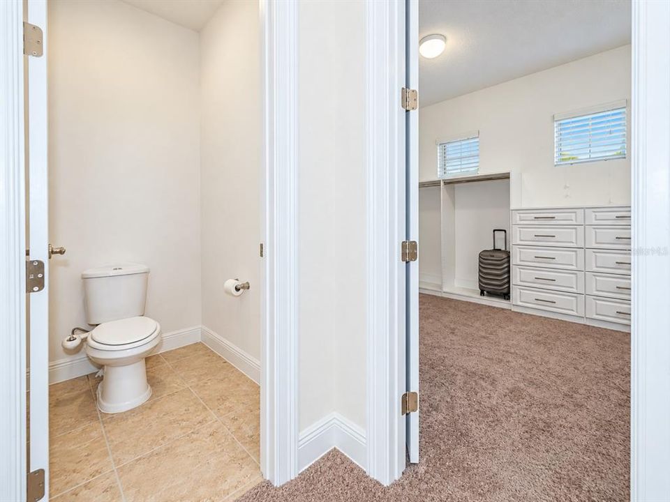 For Sale: $1,189,000 (5 beds, 4 baths, 4999 Square Feet)
