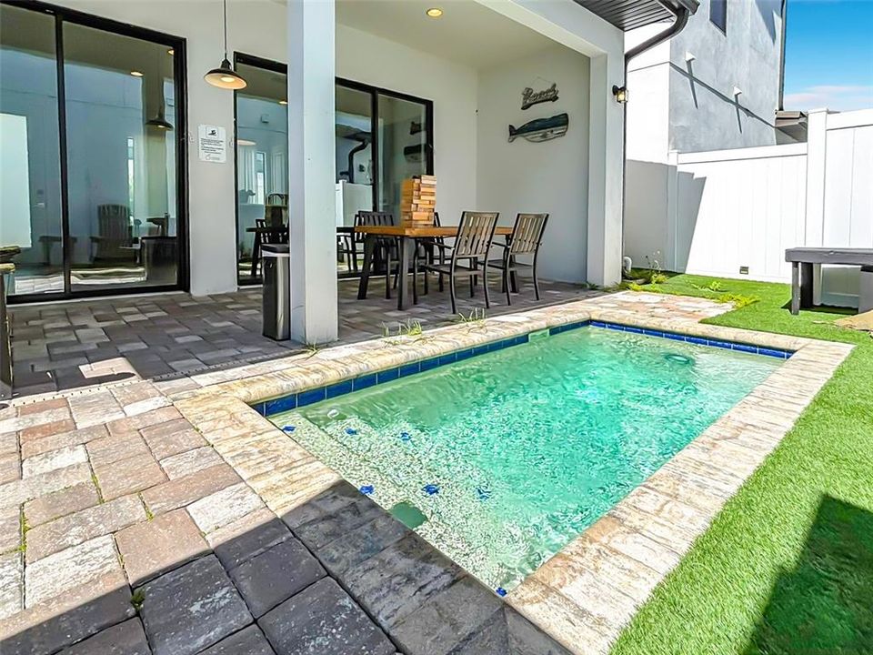 En Renta: $2,600 (3 camas, 3 baños, 2205 Pies cuadrados)