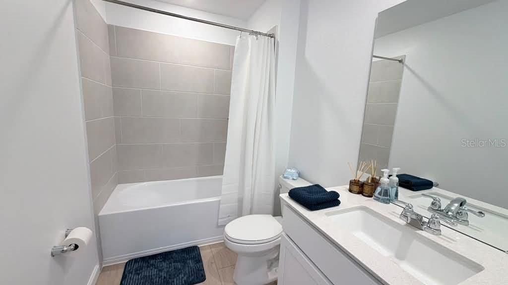 В аренду: $3,050 (5 спален, 3 ванн, 2546 Квадратных фут)