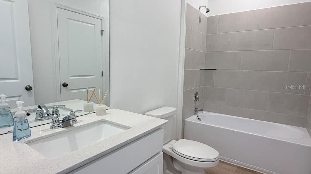 В аренду: $3,050 (5 спален, 3 ванн, 2546 Квадратных фут)