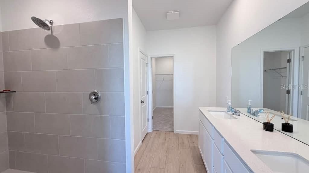 В аренду: $3,050 (5 спален, 3 ванн, 2546 Квадратных фут)