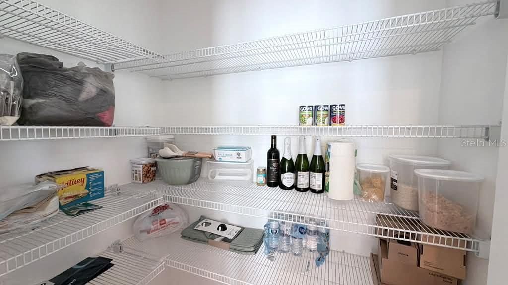 В аренду: $3,050 (5 спален, 3 ванн, 2546 Квадратных фут)