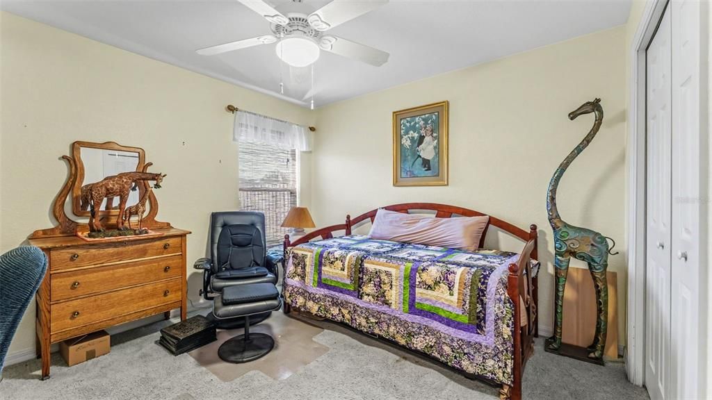 На продажу: $399,900 (3 спален, 2 ванн, 1943 Квадратных фут)