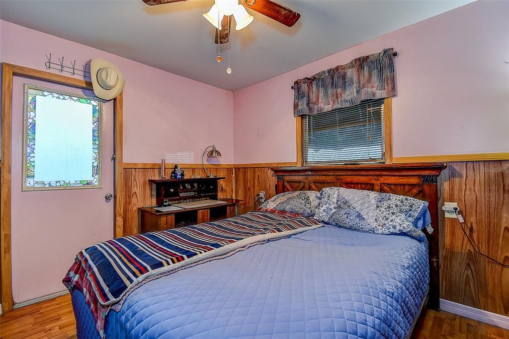 For Sale: $344,900 (4 beds, 1 baths, 1134 Square Feet)
