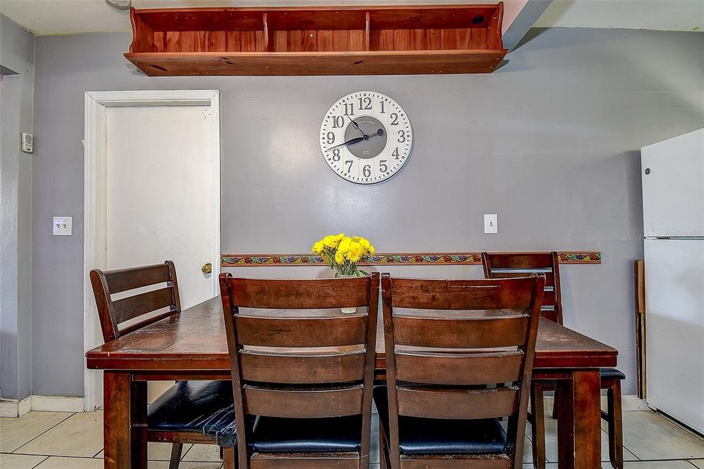 For Sale: $344,900 (4 beds, 1 baths, 1134 Square Feet)