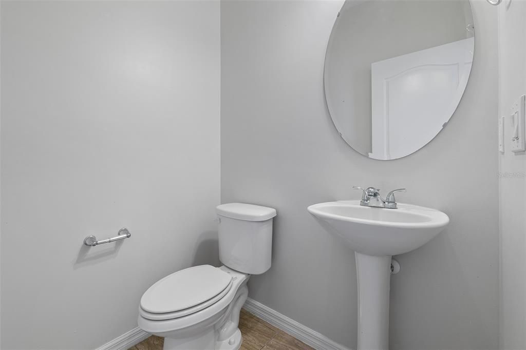 For Rent: $2,850 (3 beds, 2 baths, 1724 Square Feet)
