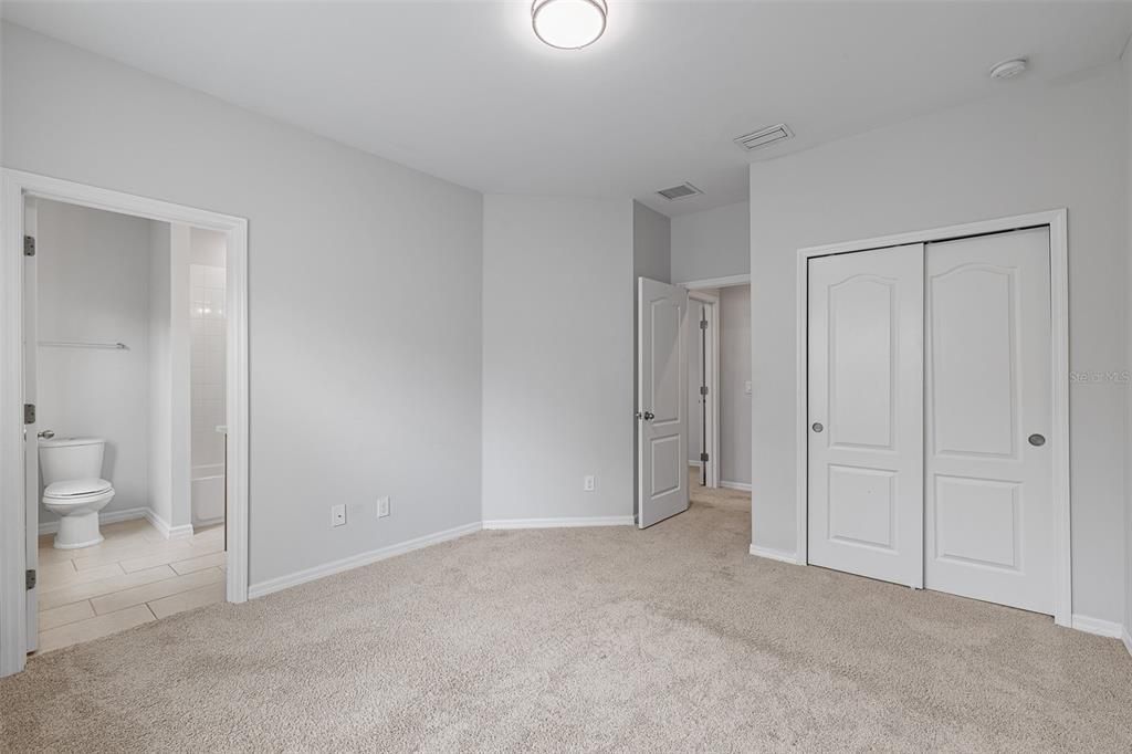 For Rent: $2,850 (3 beds, 2 baths, 1724 Square Feet)