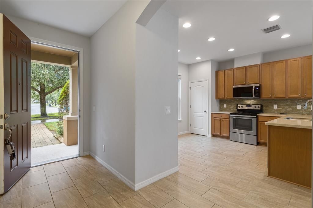 For Rent: $2,850 (3 beds, 2 baths, 1724 Square Feet)