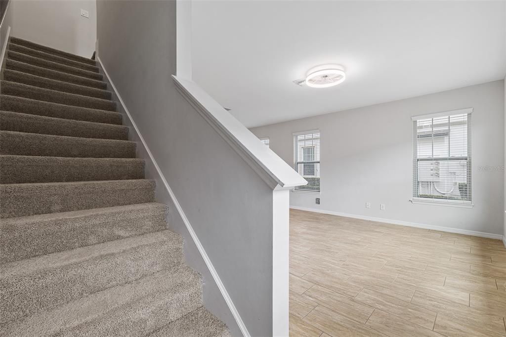 For Rent: $2,850 (3 beds, 2 baths, 1724 Square Feet)
