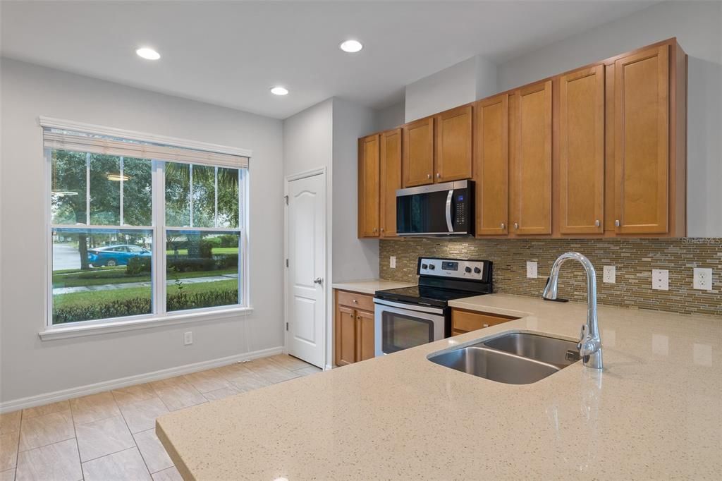 For Rent: $2,850 (3 beds, 2 baths, 1724 Square Feet)