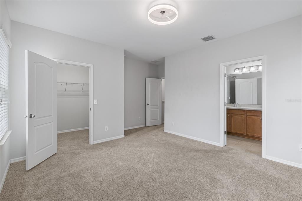 For Rent: $2,850 (3 beds, 2 baths, 1724 Square Feet)
