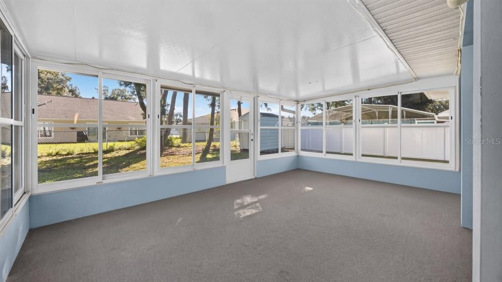 En Venta: $325,000 (3 camas, 2 baños, 2209 Pies cuadrados)