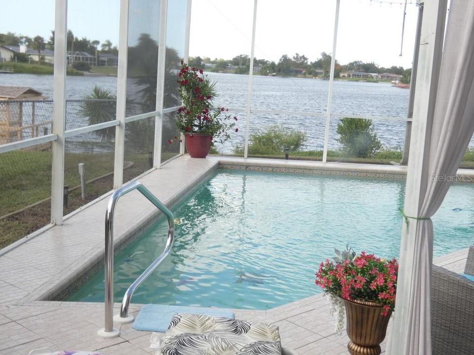 En Venta: $419,900 (3 camas, 3 baños, 1916 Pies cuadrados)