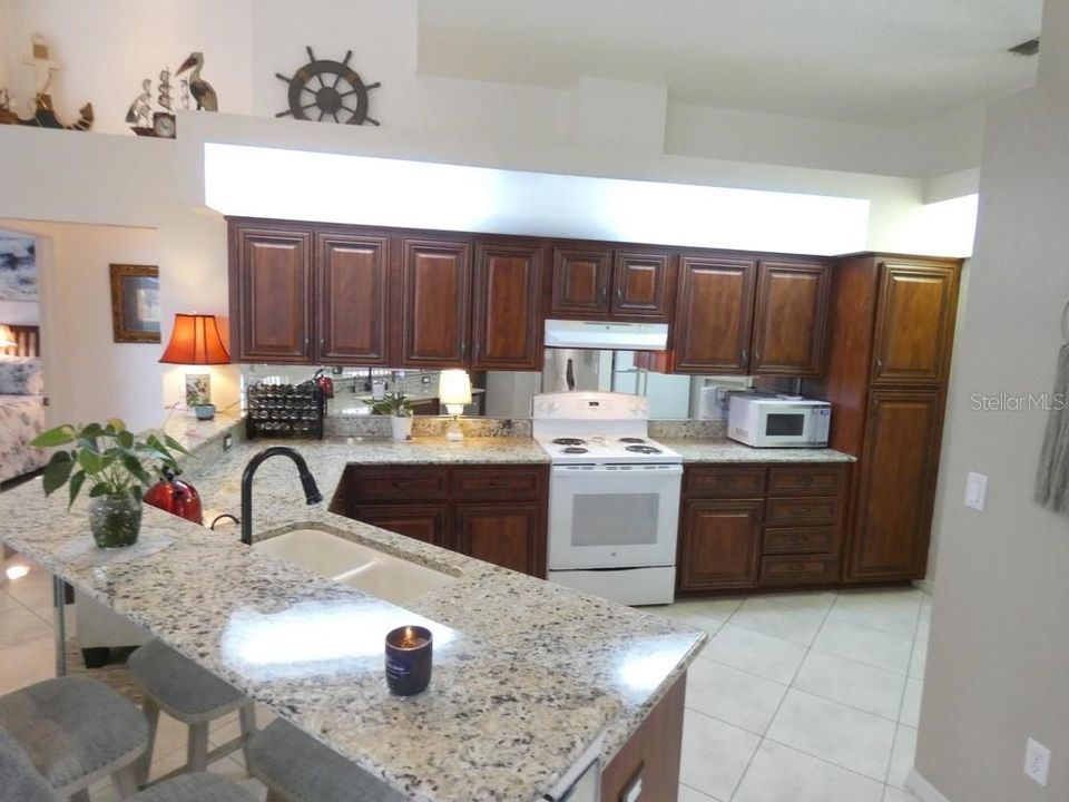 En Venta: $419,900 (3 camas, 3 baños, 1916 Pies cuadrados)