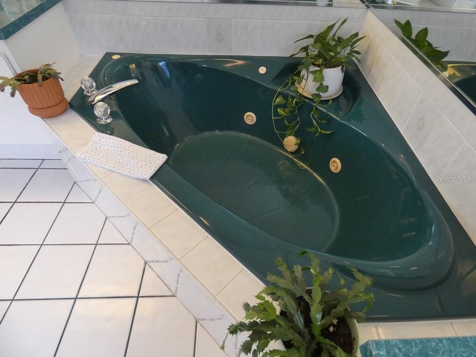 En Venta: $419,900 (3 camas, 3 baños, 1916 Pies cuadrados)