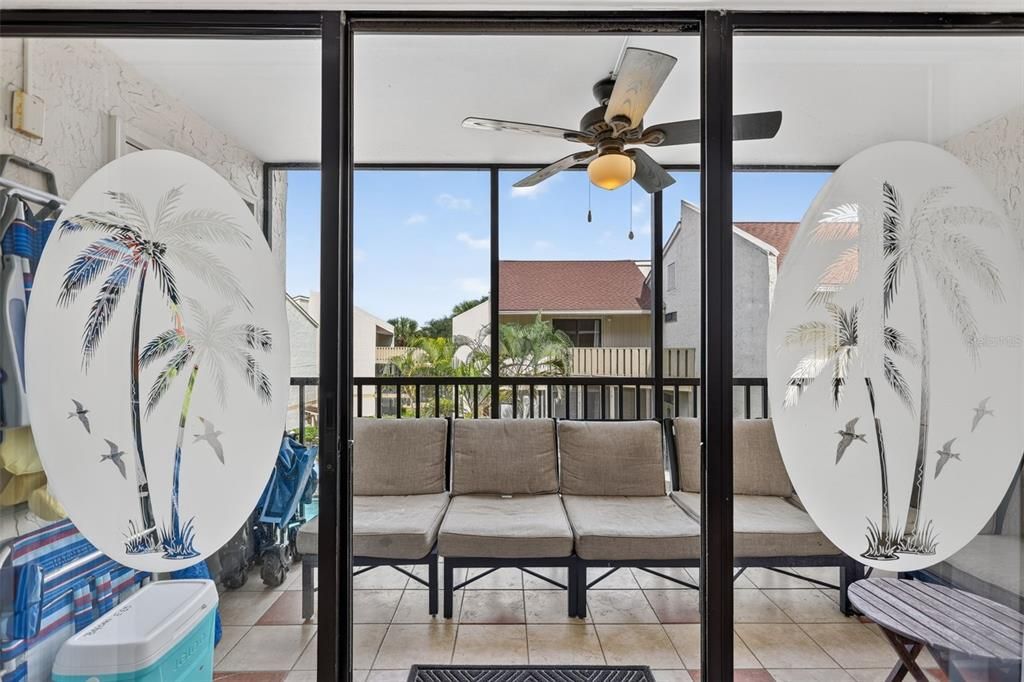 En Venta: $449,000 (2 camas, 2 baños, 1101 Pies cuadrados)