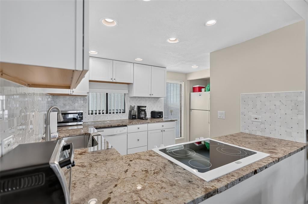 En Venta: $449,000 (2 camas, 2 baños, 1101 Pies cuadrados)