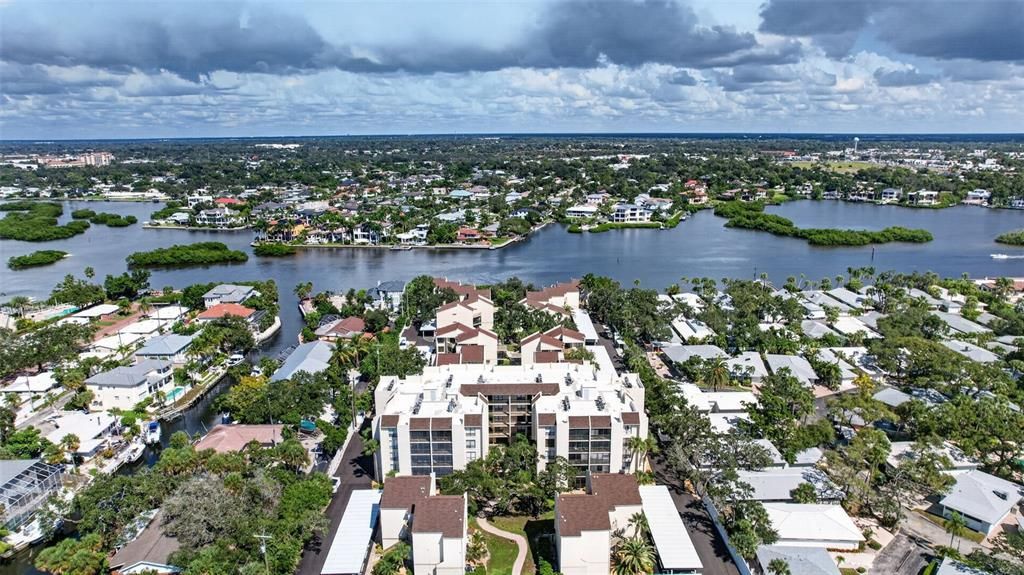 En Venta: $449,000 (2 camas, 2 baños, 1101 Pies cuadrados)