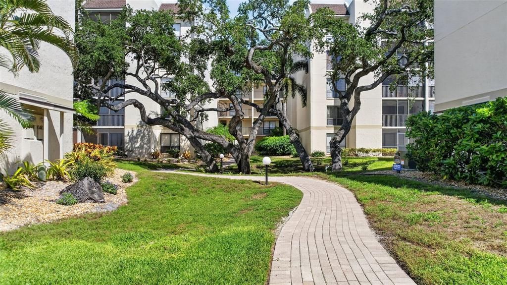 En Venta: $449,000 (2 camas, 2 baños, 1101 Pies cuadrados)
