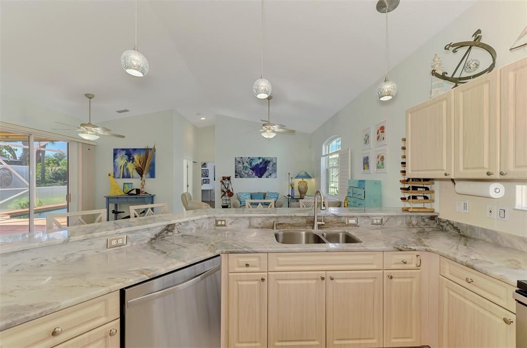 For Sale: $695,000 (3 beds, 2 baths, 1718 Square Feet)