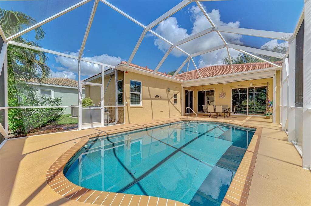 For Sale: $695,000 (3 beds, 2 baths, 1718 Square Feet)