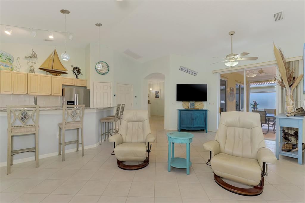 For Sale: $695,000 (3 beds, 2 baths, 1718 Square Feet)