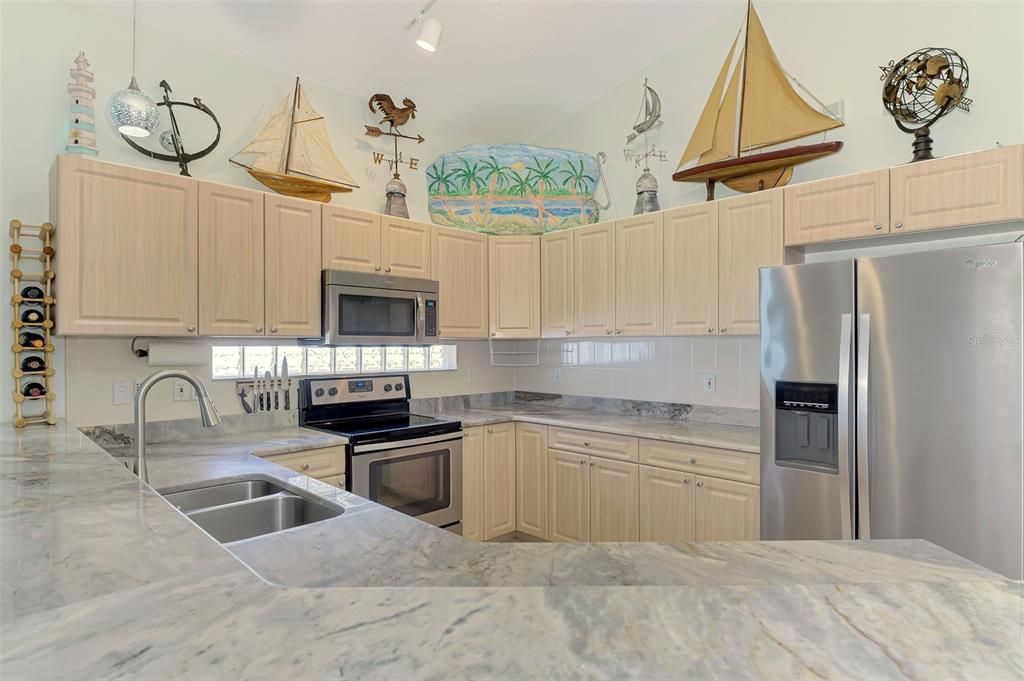 For Sale: $695,000 (3 beds, 2 baths, 1718 Square Feet)