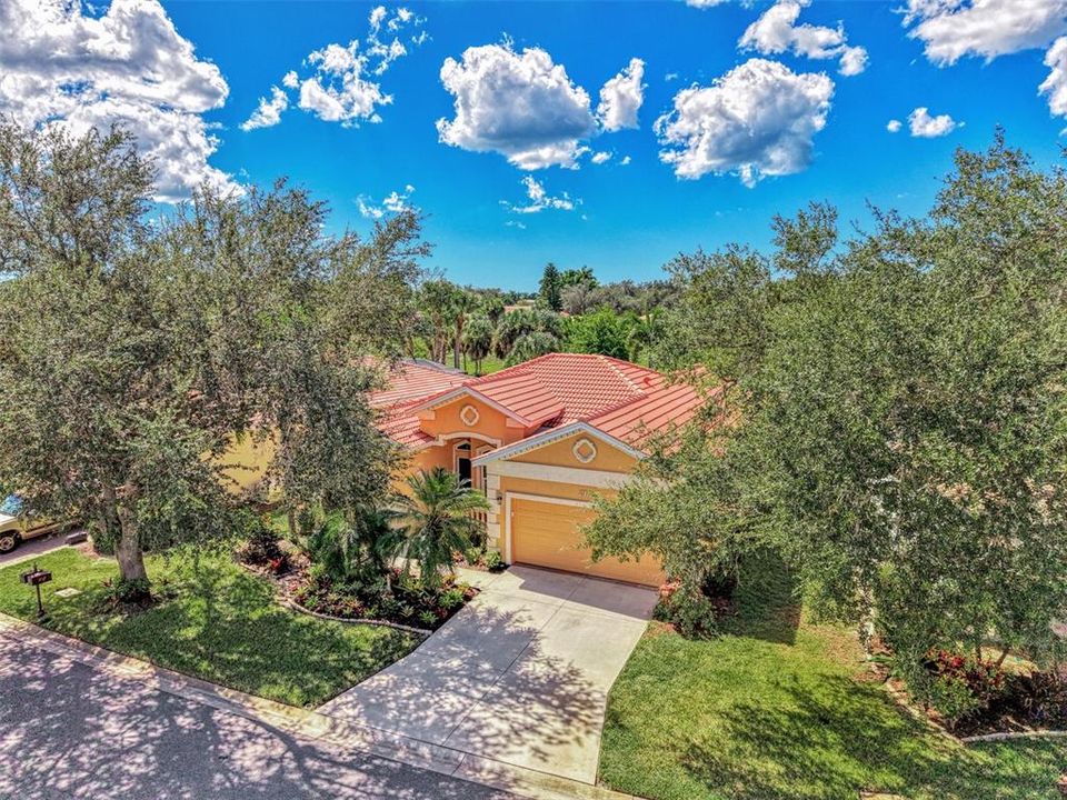 For Sale: $695,000 (3 beds, 2 baths, 1718 Square Feet)