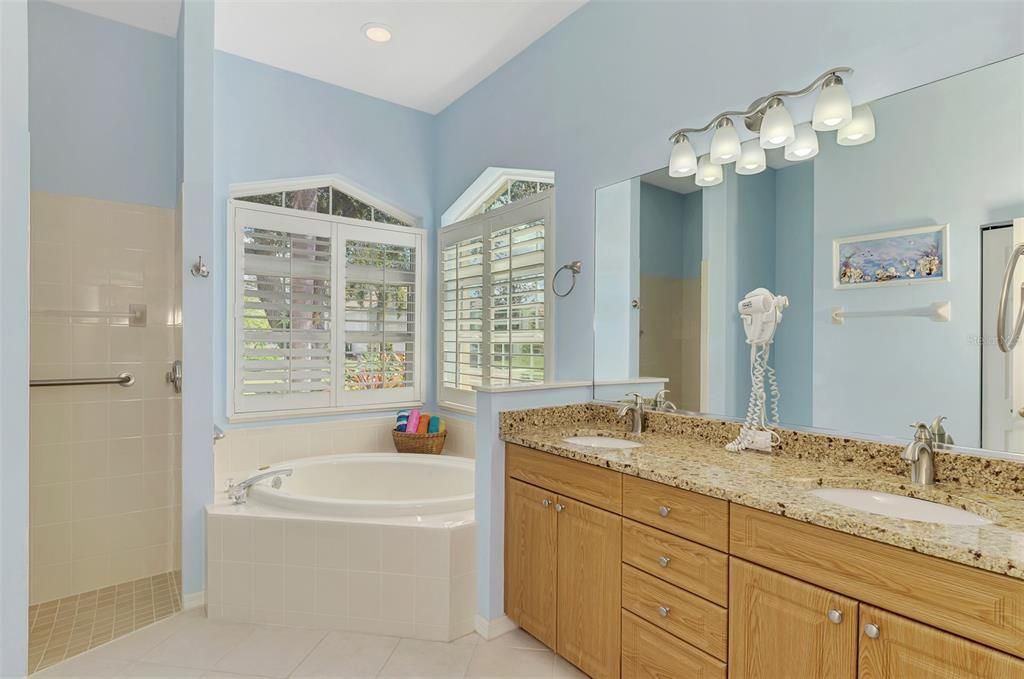 For Sale: $695,000 (3 beds, 2 baths, 1718 Square Feet)