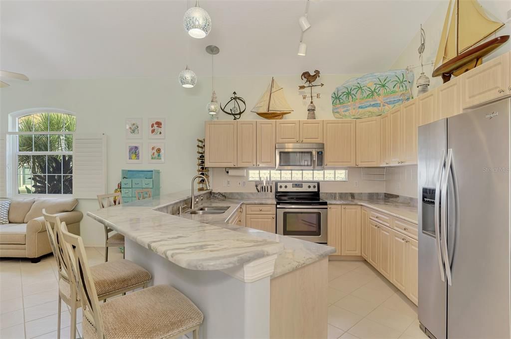 For Sale: $695,000 (3 beds, 2 baths, 1718 Square Feet)