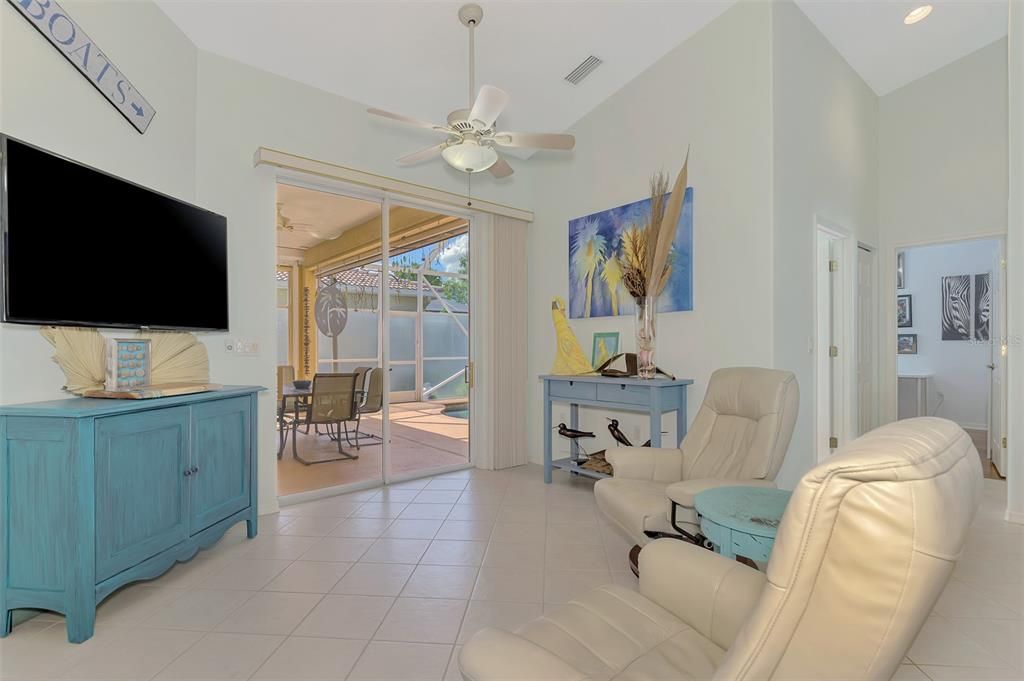 For Sale: $695,000 (3 beds, 2 baths, 1718 Square Feet)