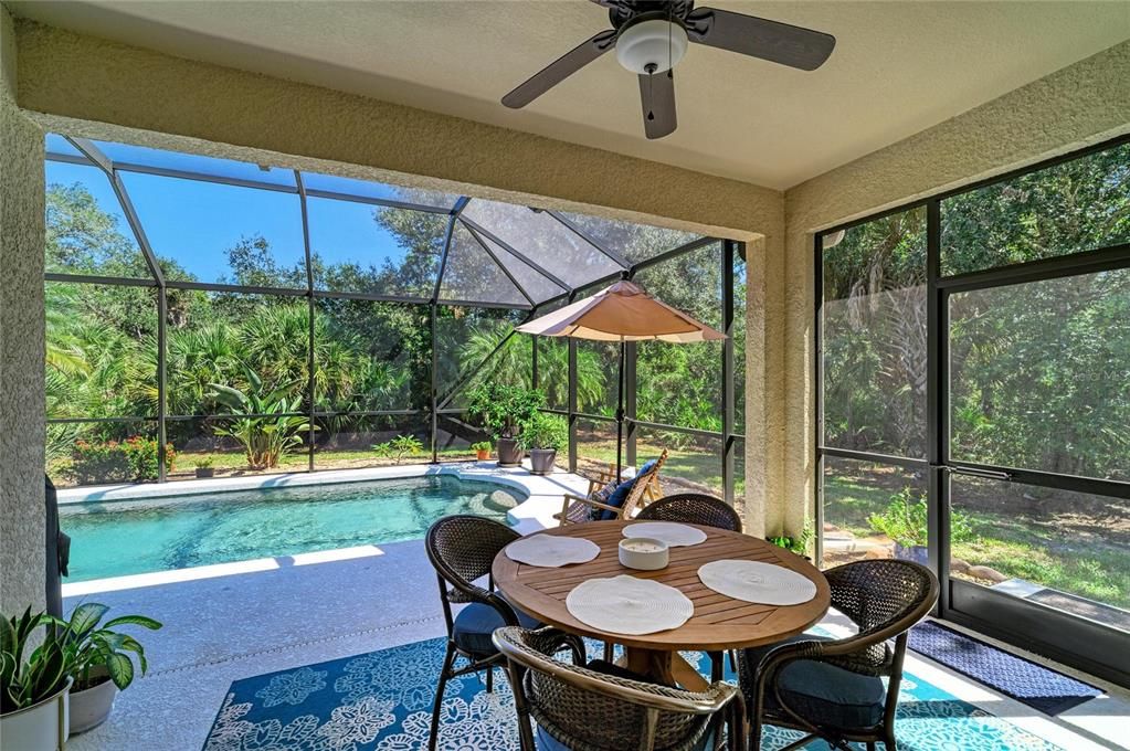 Activo con contrato: $519,000 (3 camas, 2 baños, 2075 Pies cuadrados)
