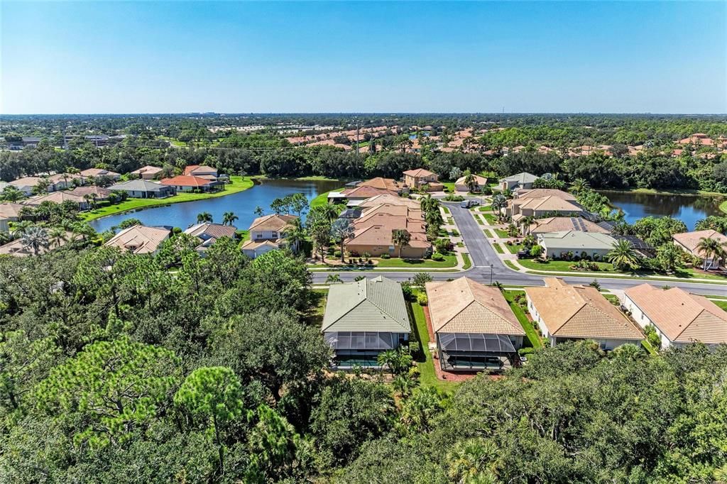 Activo con contrato: $519,000 (3 camas, 2 baños, 2075 Pies cuadrados)