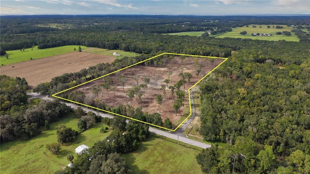 待售: $780,000 (20.03 acres)