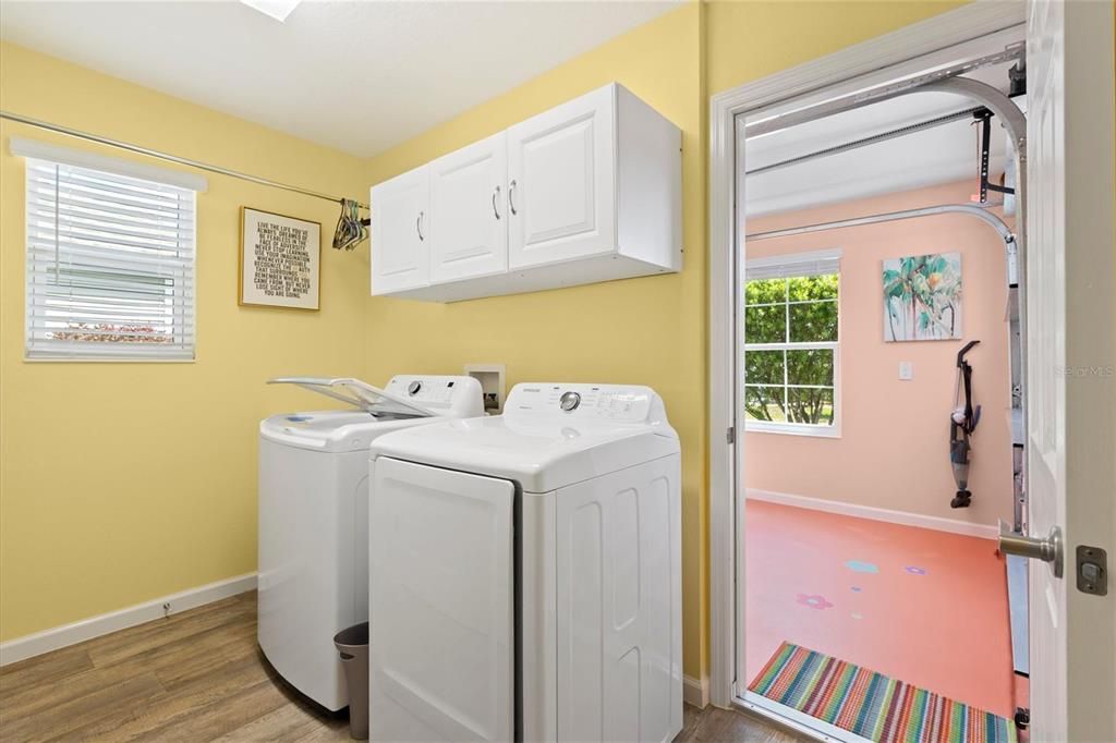 For Sale: $309,000 (2 beds, 2 baths, 1434 Square Feet)