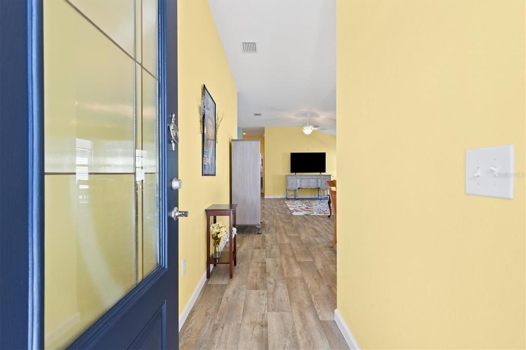 For Sale: $309,000 (2 beds, 2 baths, 1434 Square Feet)