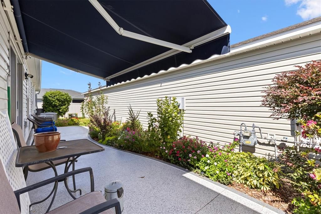 For Sale: $309,000 (2 beds, 2 baths, 1434 Square Feet)