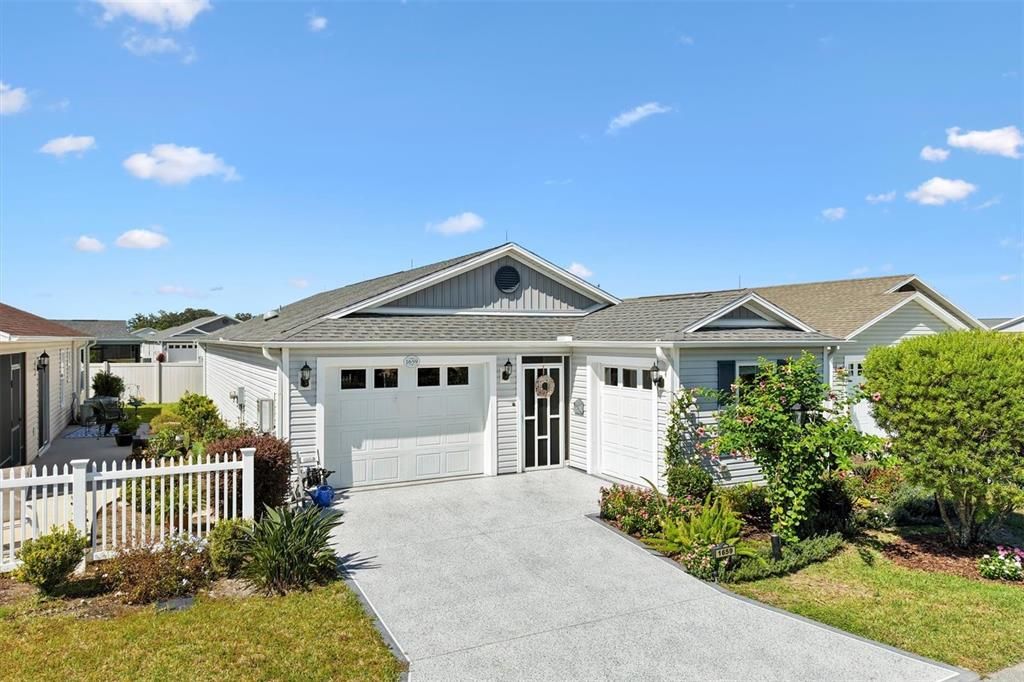 For Sale: $309,000 (2 beds, 2 baths, 1434 Square Feet)