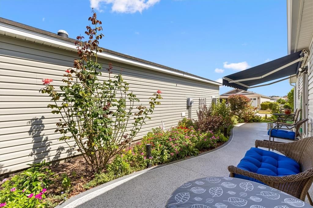 For Sale: $309,000 (2 beds, 2 baths, 1434 Square Feet)