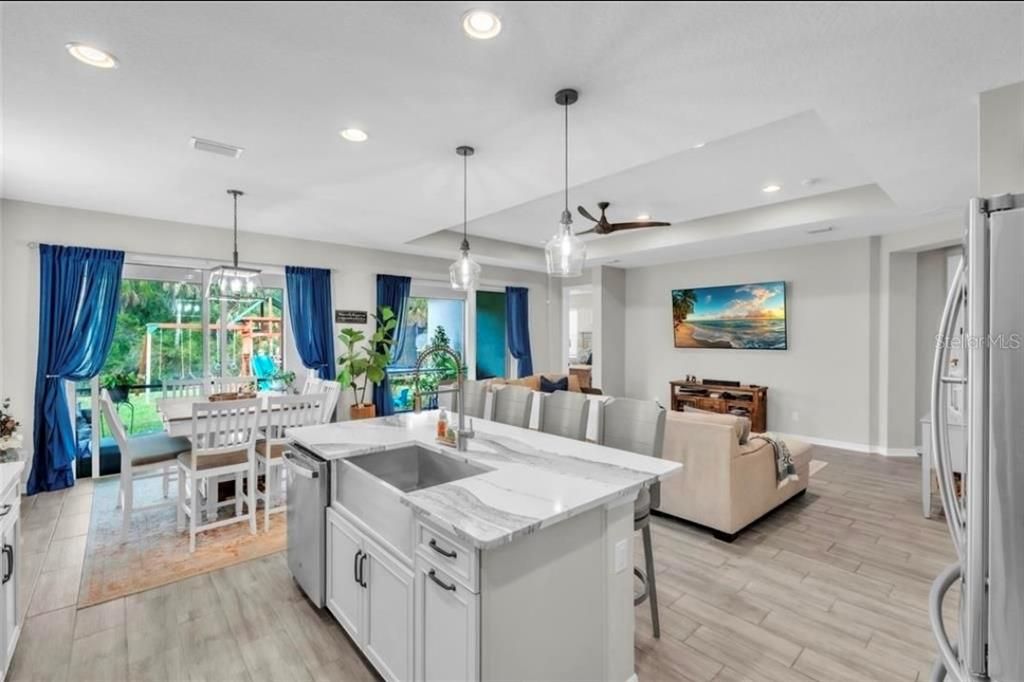 En Renta: $2,995 (4 camas, 3 baños, 2613 Pies cuadrados)