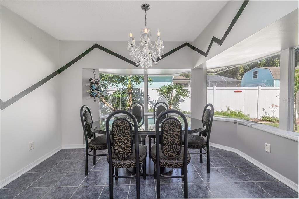 На продажу: $365,000 (3 спален, 2 ванн, 1728 Квадратных фут)