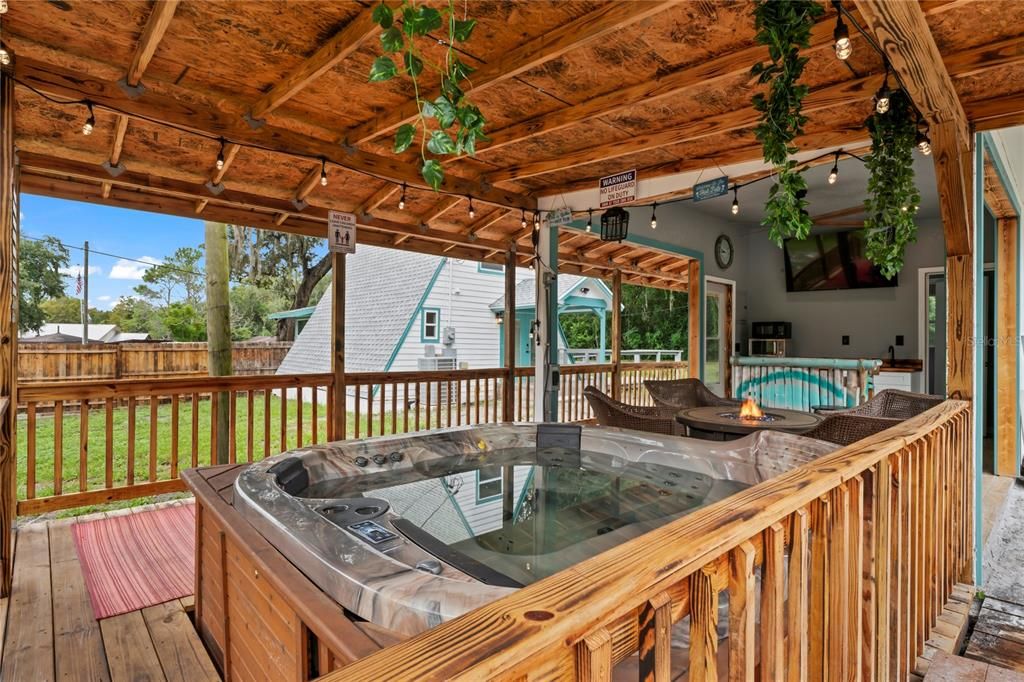 En Venta: $275,000 (2 camas, 2 baños, 904 Pies cuadrados)
