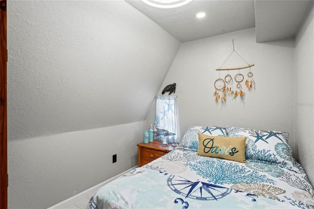 En Venta: $275,000 (2 camas, 2 baños, 904 Pies cuadrados)