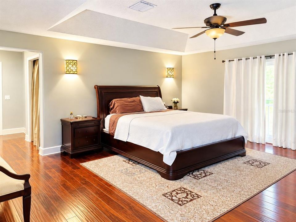 Activo con contrato: $590,000 (5 camas, 3 baños, 2976 Pies cuadrados)